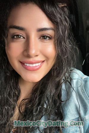 224824 - Laura Age: 37 - Mexico